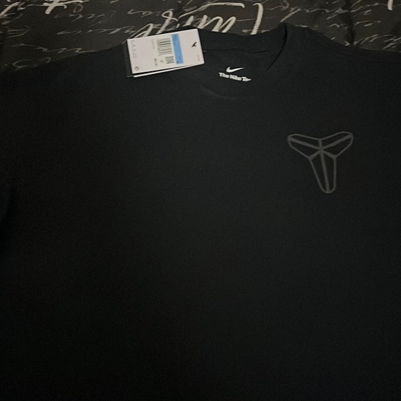 Kobe Mamba Shirt - Picture 2 of 11